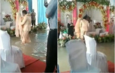 Pengantin pria romantis