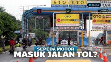 Motor di Jalan Tol
