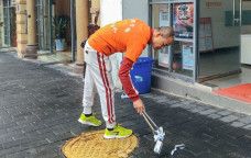 Miliarder pungut sampah