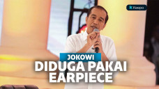 Jokowi pakai earpiece