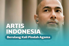 artis pindah agama