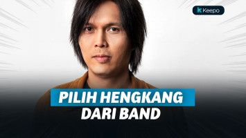 vokalis hengkang dari band