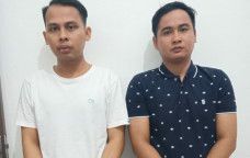 Dua pria penyelundupkan narkoba