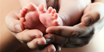 Ilustrasi ibu dan bayi