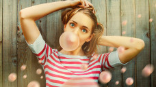 Ilustrasi mengunyah permen karet