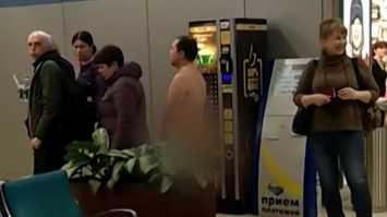 Pria Rusia telanjang