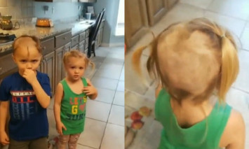 dua anak setelah bermain mesin cukur