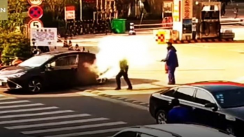 petugas SPBU semprot pemdam api ke wajah perokok