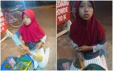 Bocah berjualan sampai larut malam