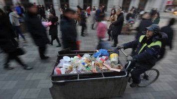 Tuan Zhao, petugas kebersihan berhati mulia