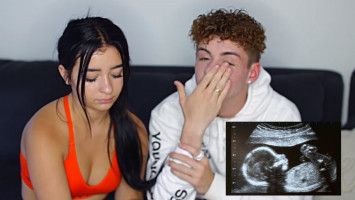 Pura-pura hamil demi konten