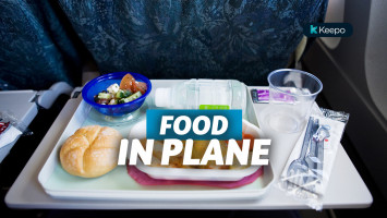 makanan pesawat kelas ekonomi