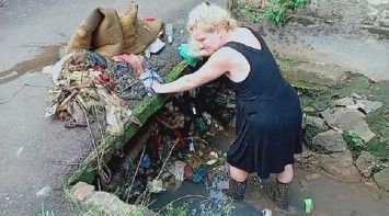 Kerensa Johnston Dewantoro