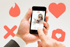 Pengalamannya Menggunakan Tinder