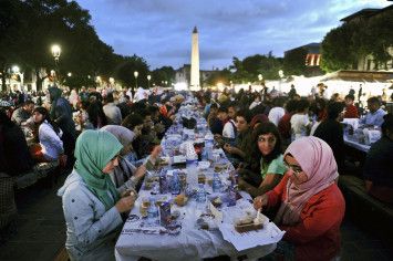 Tradisi Ramadan di Berbagai Belahan Dunia