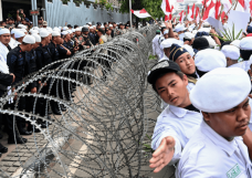 Ilustrasi people power