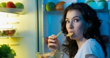 pantangan makanan sebelum tidur