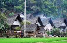 Beberapa Fakta dan Misteri yang Menyelubungi Kampung Naga