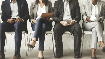 Negara Ini Malah Memberikan Gaji kepada Para Pengangguran!