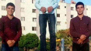 Hingga saat ini, belum diketahui mengapa saudaranya mau membantu