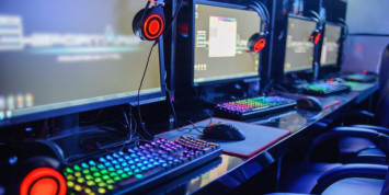 24 Jam Non-Stop Main Komputer di Warnet, Seorang Pemuda Terkena Stroke