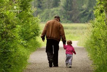 Anak mengabaikan ayah