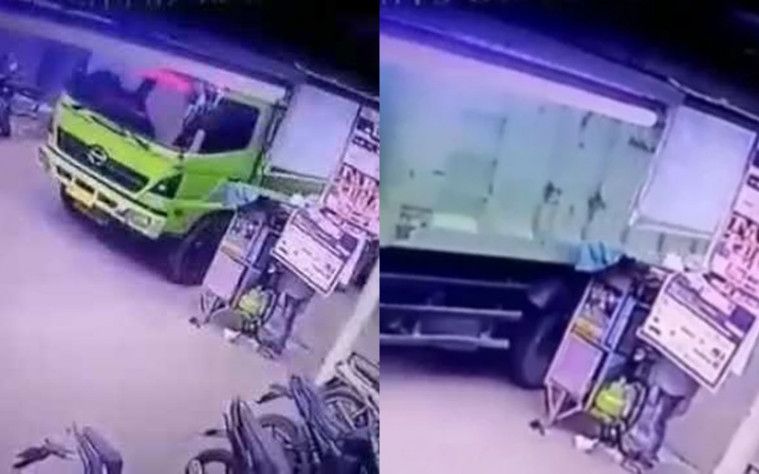 Pedagang Gerobak Pinggir Jalan Disenggol Oleh Truk