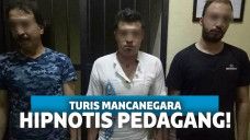 Turis hipnotis warga lokal