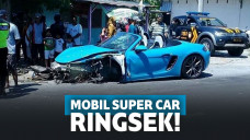 Kecelakaan di Magetan, Mobil Super Car Senilai Rp 2 Miliar Ringsek setelah 'Cium' Pohon