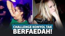 challenge memasukan tangan ke mulut.