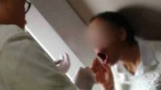 Untungnya ada dokter di kereta yang dia naiki