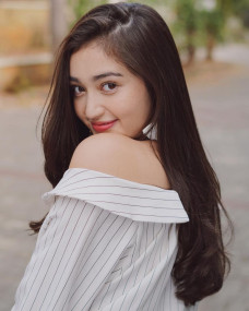 Model Rambut Ala Artis Bikin Tampak Manis