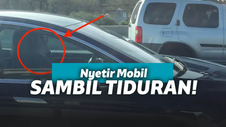 Mobil Tesla Model 3