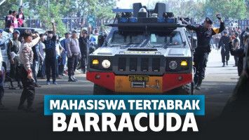 Mahasiswa tertabrak mobil barracuda