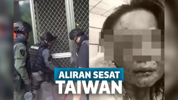 Saat digerebek, polisi menemukan banyak benda yang biasa digunakan untuk kekerasan.