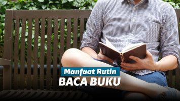 Membaca buku