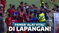 aksi pegang alat vital marinus manewar