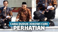 Cara duduk Jokowi yang terbilang unik