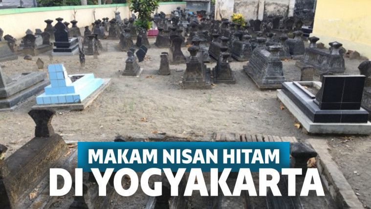 Makam nisan hitam di Jogja