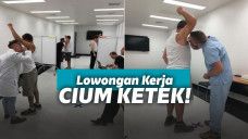 Profesi mencium ketek