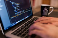 cara mengatasi laptop hang
