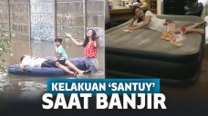 Kelakuan warga Indonesia menghadapi datangnya banjir
