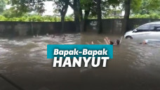 Menikmati banjir