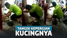 Tangkapan layar video viral pria yang tangisi kucingnya