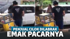 Tangkapan layar tweet video tukang cilok yang dilabrak emak-emak