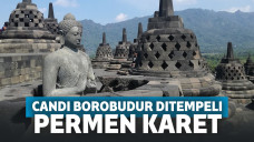 Sedih, Ribuan Permen Karet Menempel di Candi Borobudur!