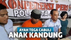 Pelaku saat diamankan polisi