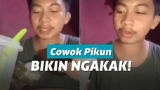 Pria mencari sendok saat mukbang
