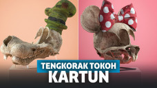 Hodas juga memamerkan karya-karyanya seolah-olah setiap tengkorak replika buatannya adalah fosil yang ditemukan dari ekspedisi arkeologi.