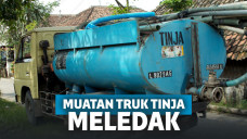 Waduh! Muatan Truk Tinja Meledak di Jaktim, Cipratan Sejauh 10 Meter hingga 'Guyur' Rumah Warga